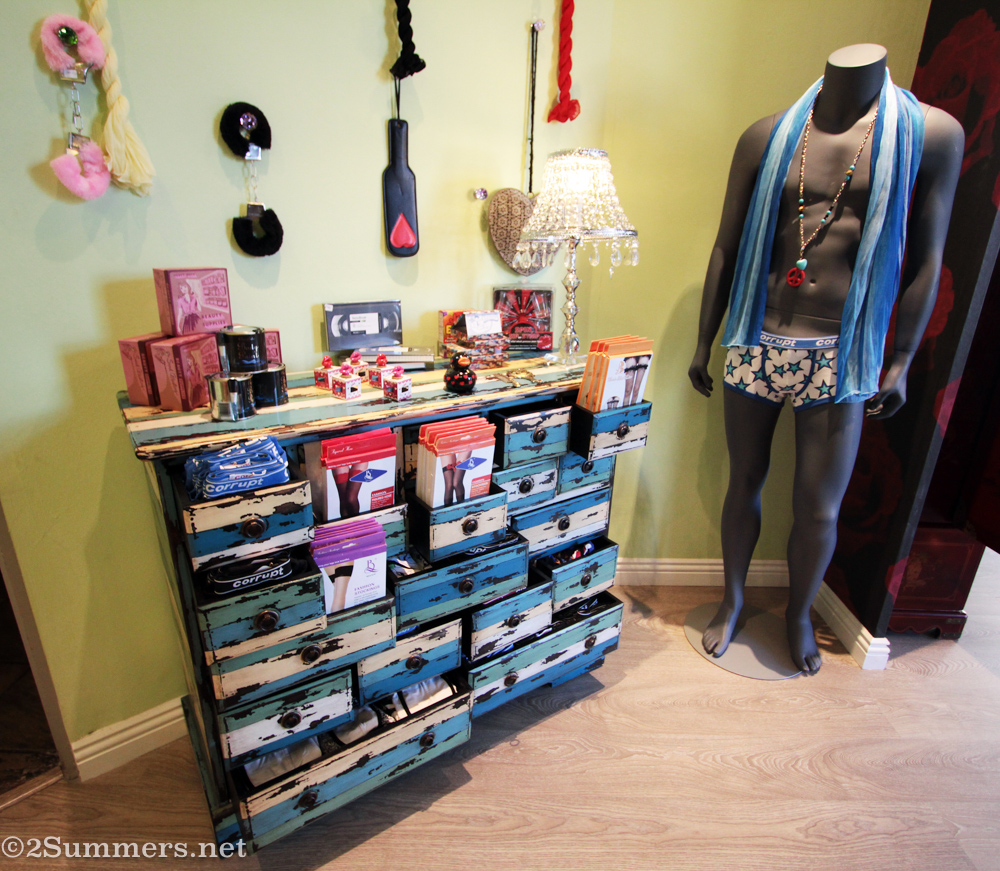 Norwood - Cherry merchandise