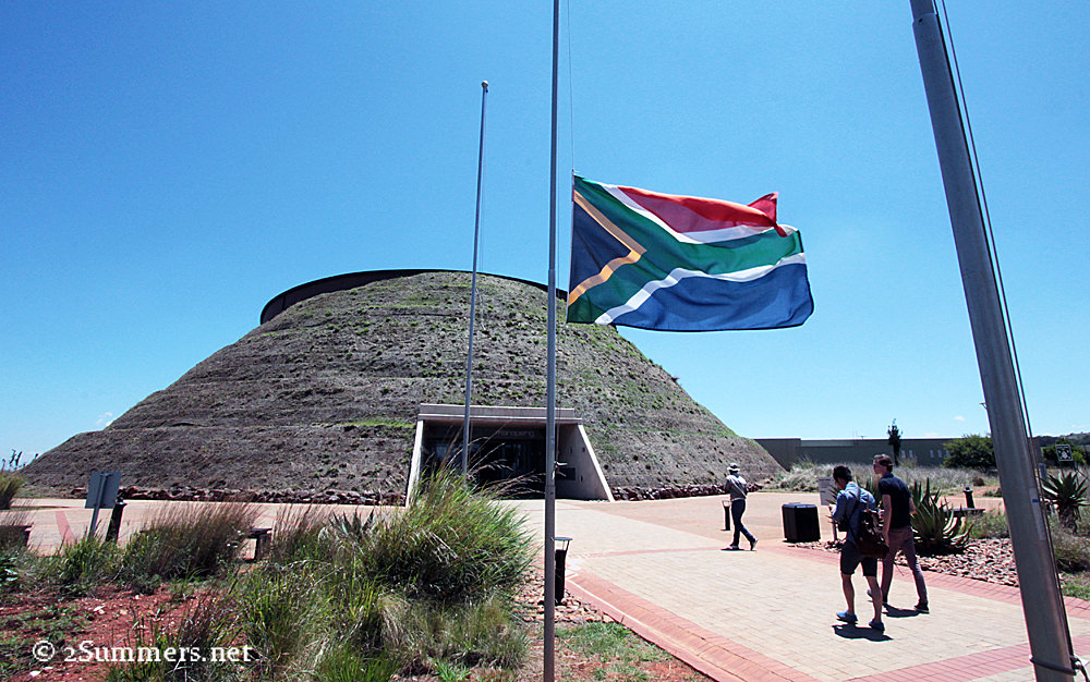 Maropeng flagpole