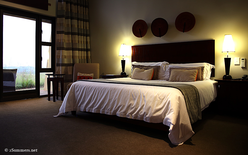 Maropeng hotel room