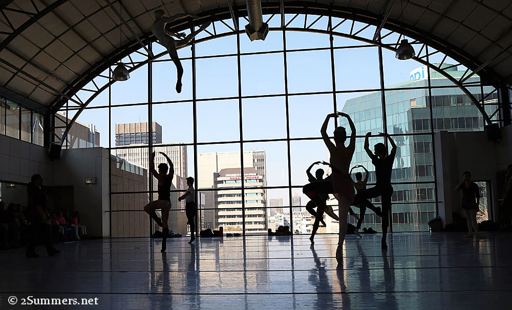 Ballet-silhouette-group