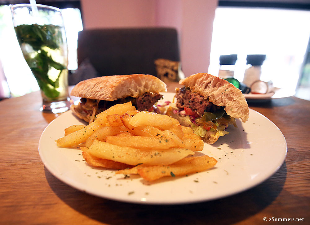 IT-Corner-Med-burger