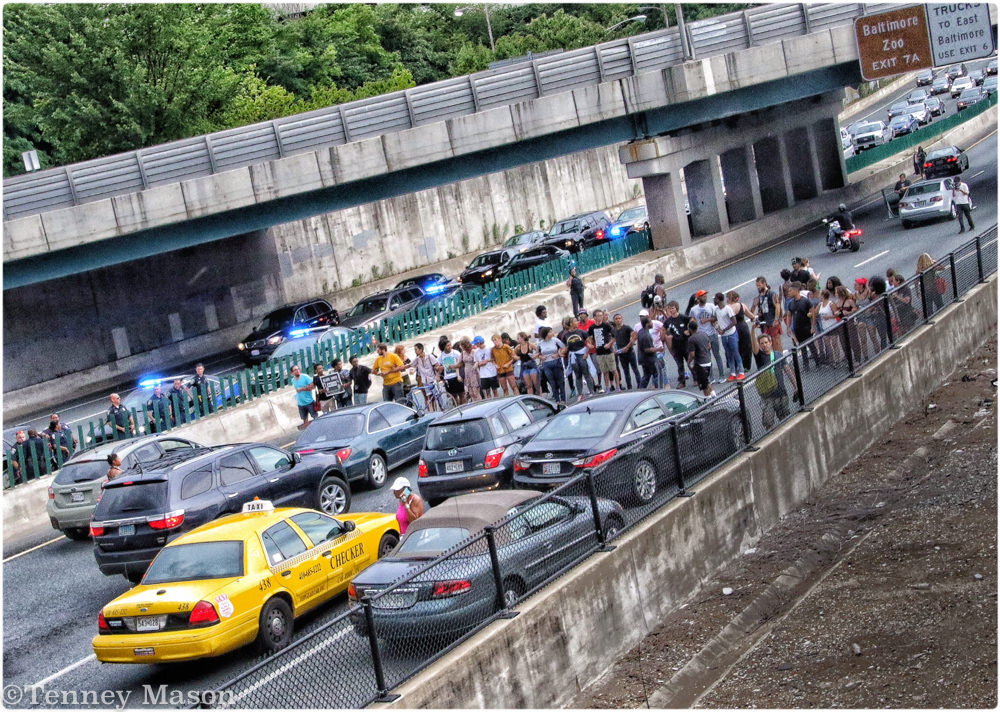 Traffic blocked on I-83
