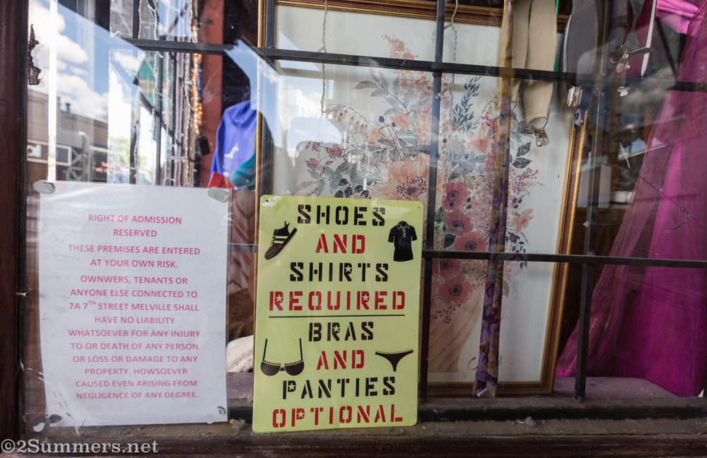 Sign at Junkie Charity Store in Melville