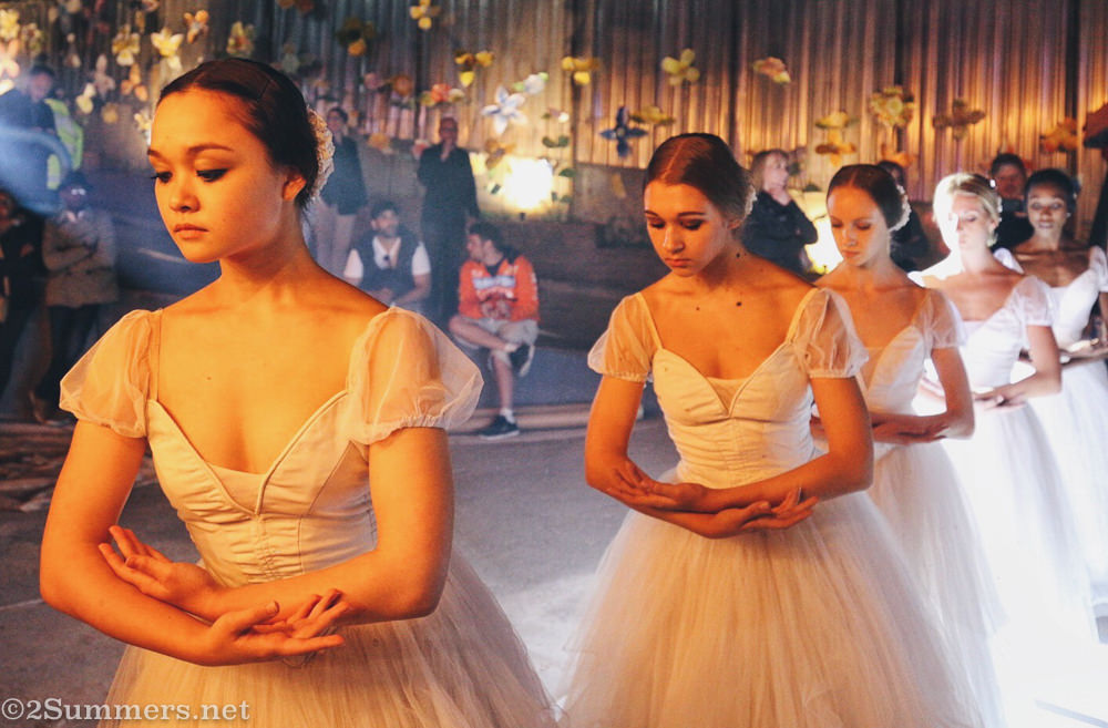 Ballet dancers at Joziburg Lane