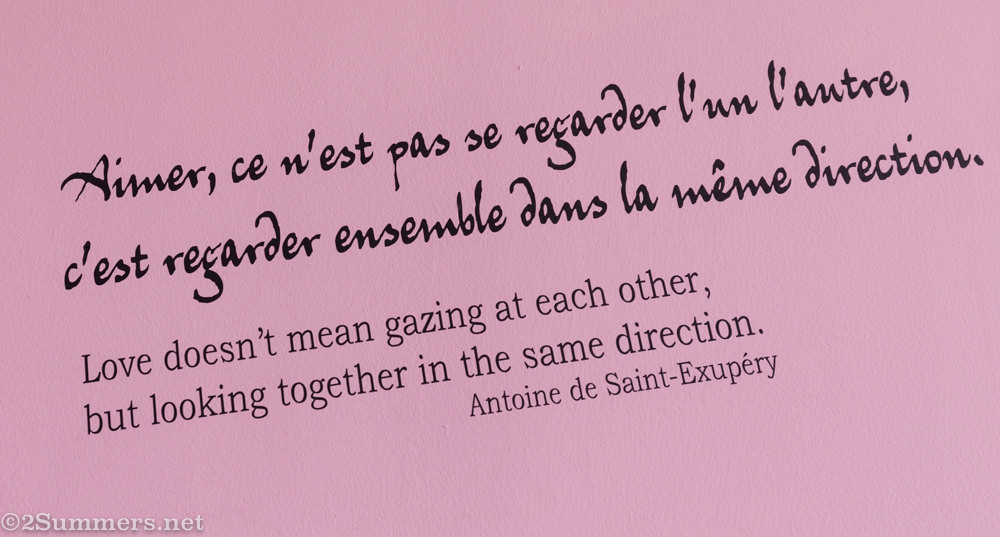 Sign in Patisserie de Paris