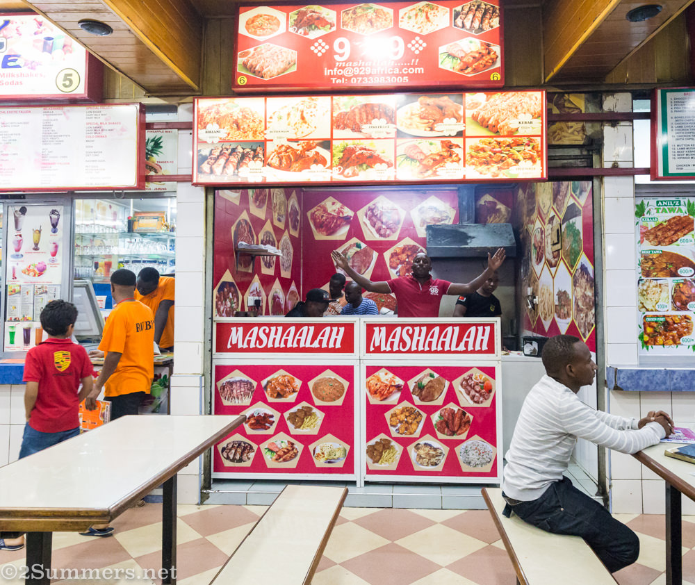 Food vendor at Diamond Plaza