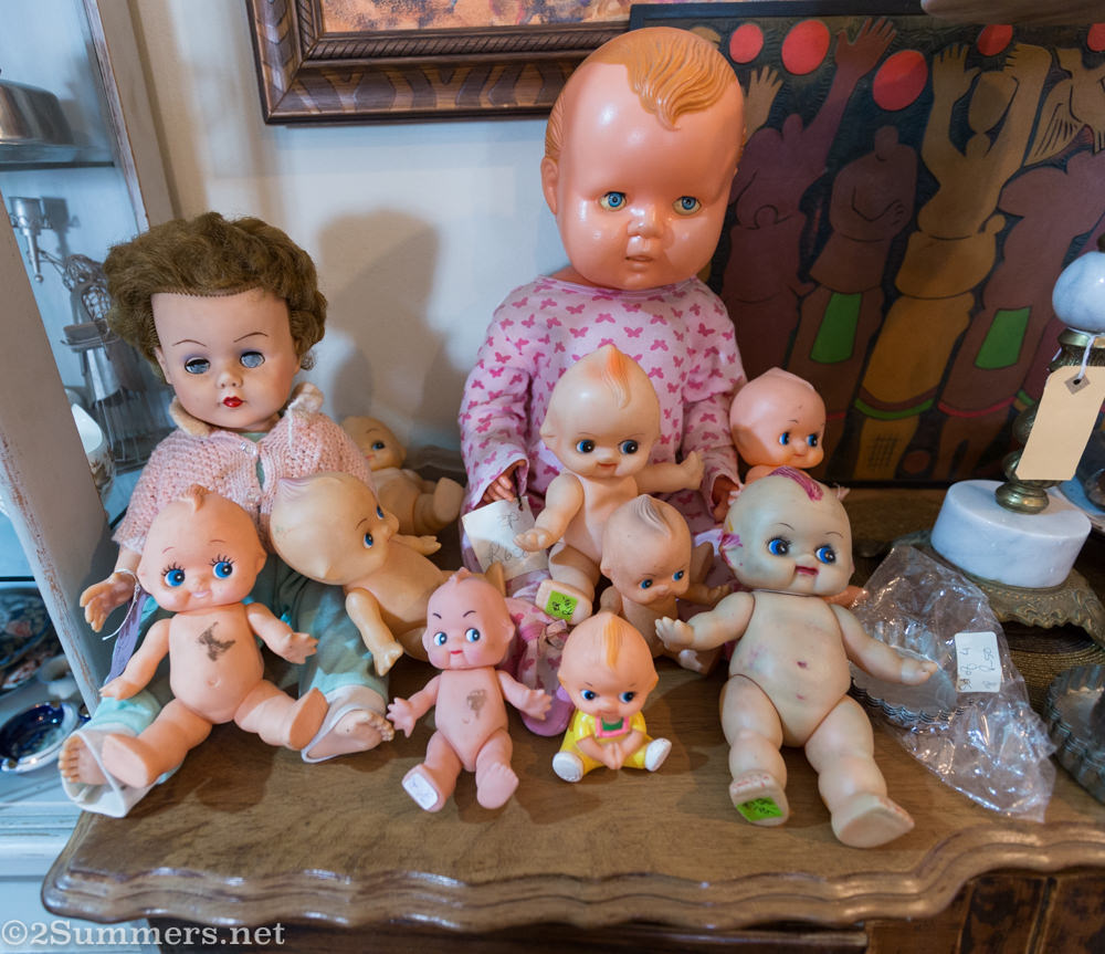 Dolls in Retro Rabbit