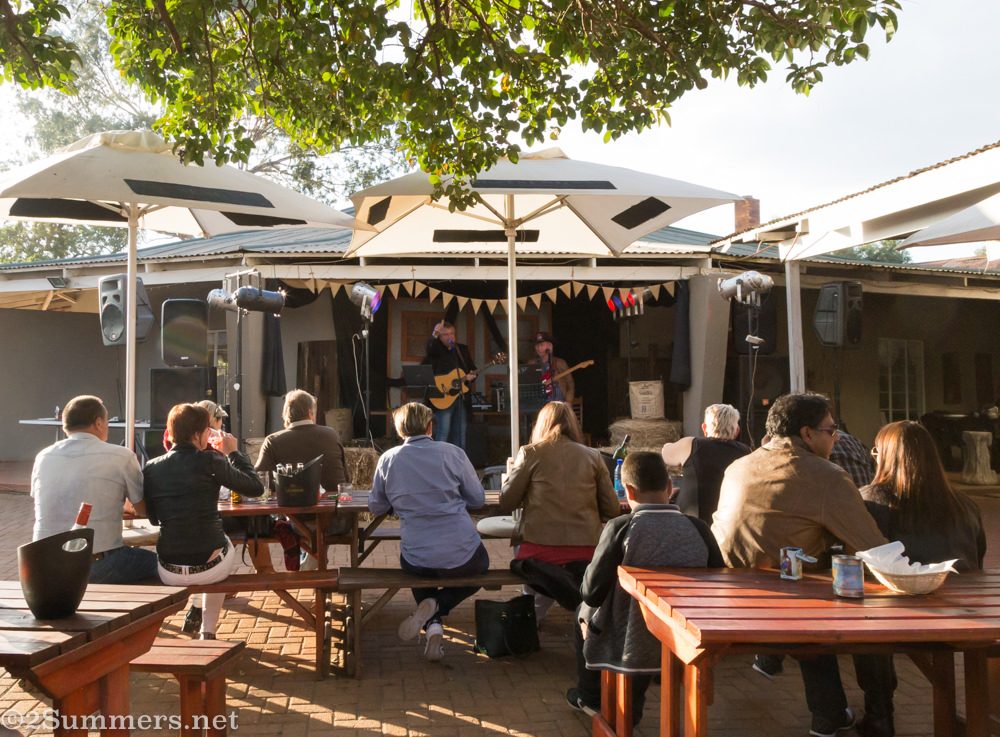 The crowd at Bapsfontein Hotel