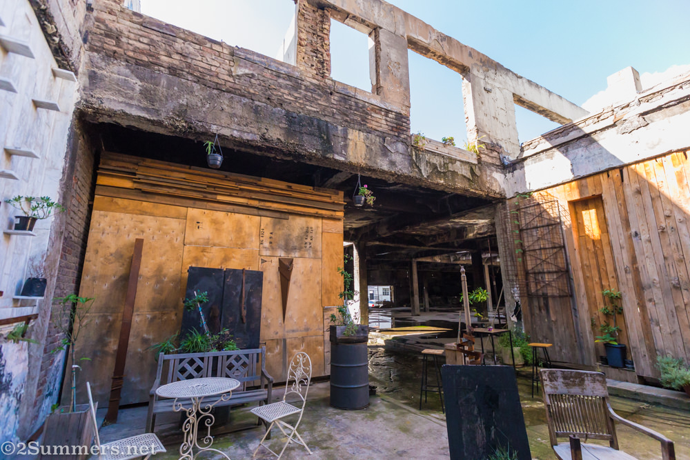 Tarantino’s courtyard