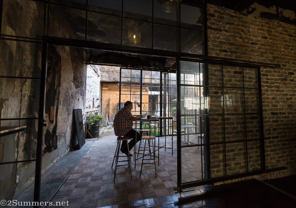 Guy working at Tarantino’s