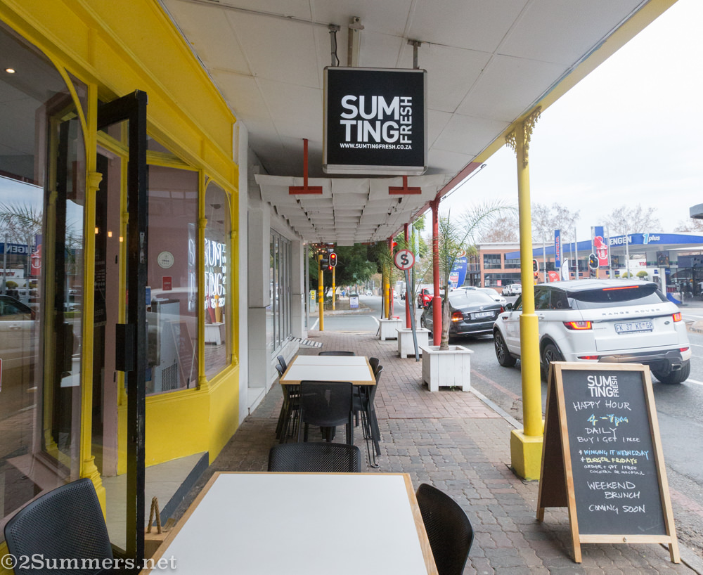 Sumting Fresh entrance