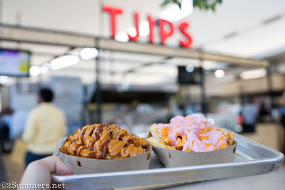 Chips with sauce from TJIPS