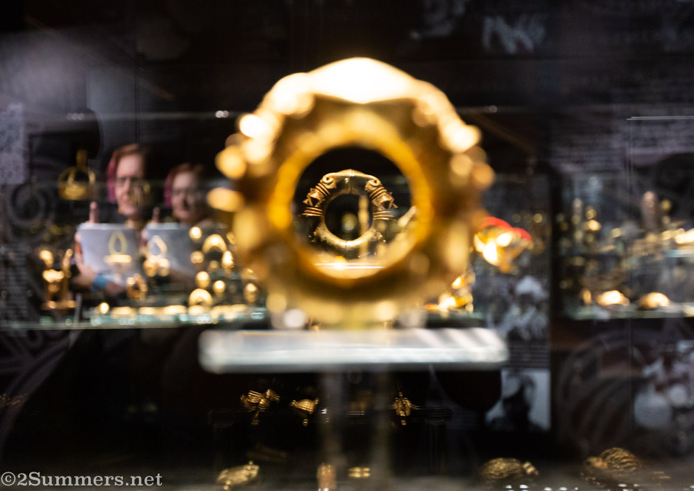 Javett Art Centre African Gold with Fiver