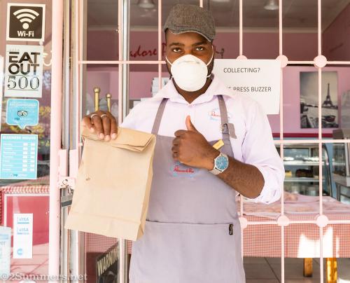 Gift at Patisserie de Paris