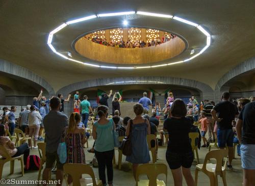 People watchnig the ray of light over the cenotaph in the Voortrekker Monument on December 16th