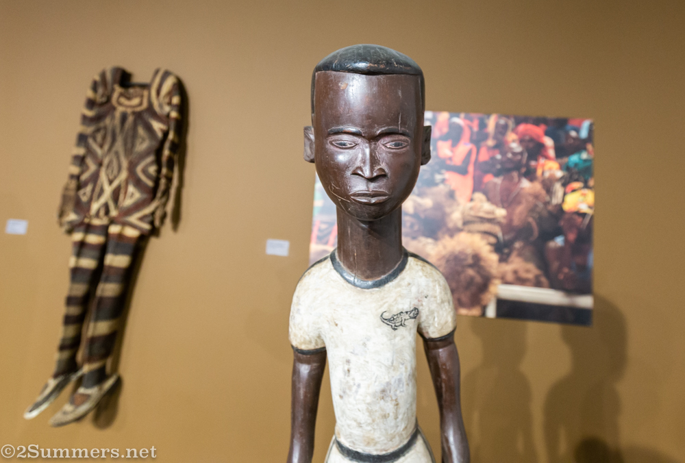 Soccer player sculpture from the DRC