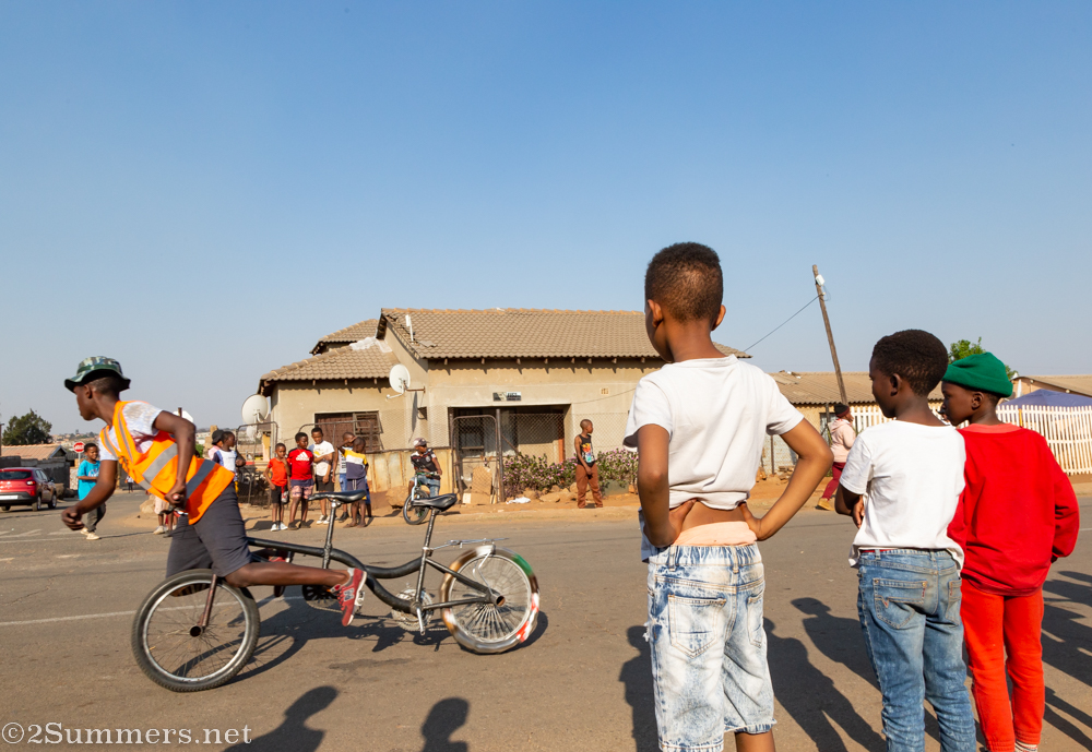 Spinner and spectators