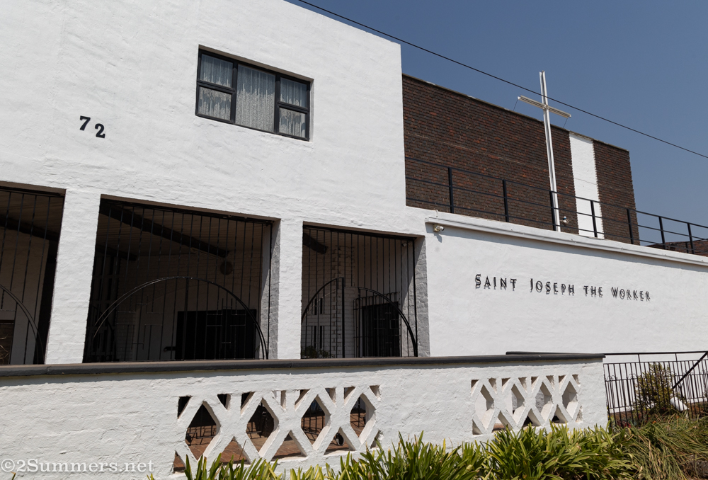 Unfortunately I couldn’t get a head-on shot of the church because the bus was parked in front. But it’s a beautiful modernist building.