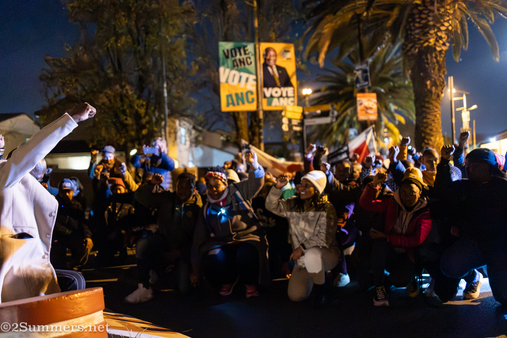 Raising fists for students of 1976